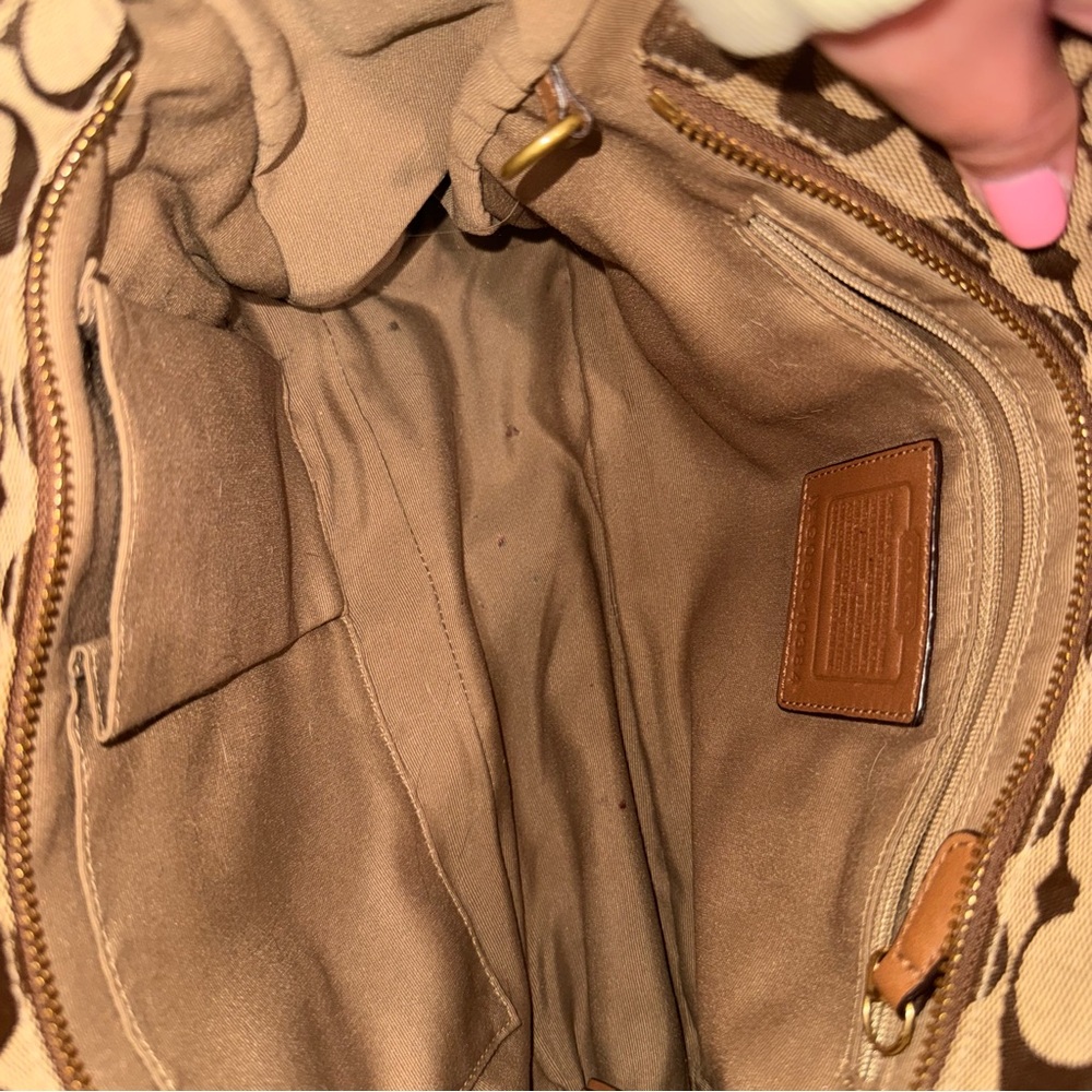 Coach Signature Brown and Tan Tote Vintage 🤎 - Picture 6 of 10